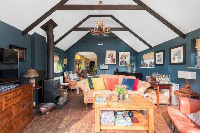 5 Bedroom Detached House For Sale In Newchapel Road, Lingfield, RH7