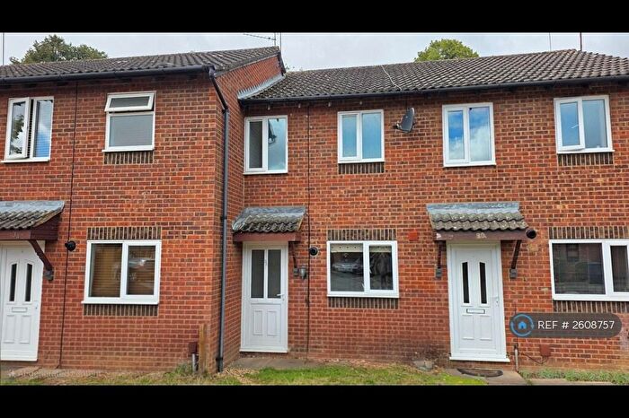 2 Bedroom Terraced House To Rent In Walsingham Avenue, Kettering, NN15
