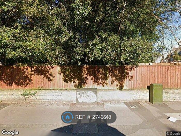 1 Bedroom Flat To Rent In Wimborne Road, Bournemouth, BH2