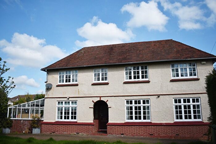 5 Bedroom Property To Rent In Brooke Close, Bletchley, Milton Keynes, Buckinghamshire., MK3