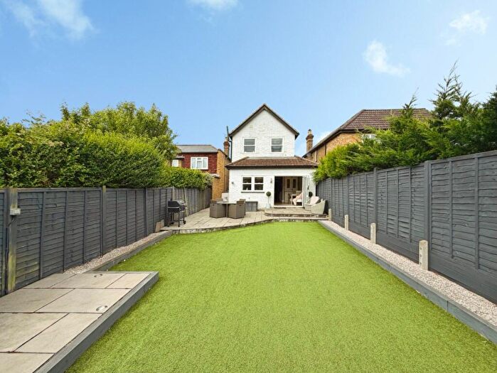 3 Bedroom Detached House For Sale In Lent Rise Road, Burnham, SL1
