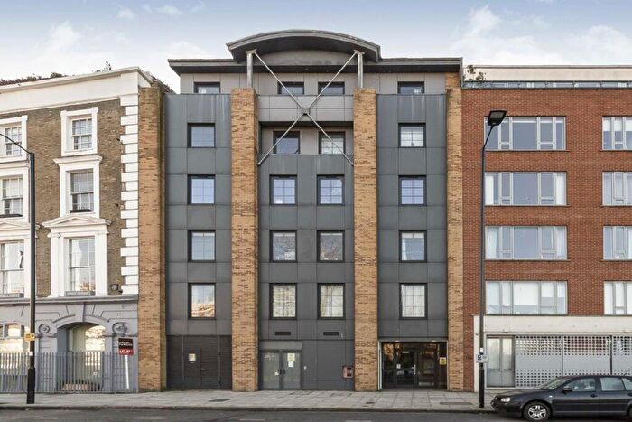 3 Bedroom Flat To Rent In York Way, Kentish Town, N7