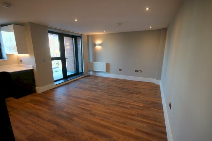 1 Bedroom Flat To Rent In A Heather Gardens, London, NW11
