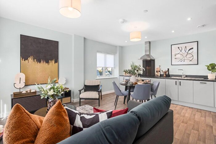 2 Bedroom Apartment For Sale In Riverside West, Erith, Kent, DA8