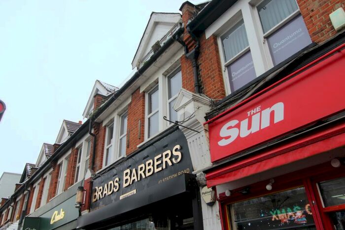 3 Bedroom Maisonette To Rent In Station Road, Upminster, Essex, RM14