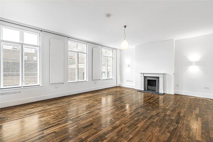 2 Bedroom Flat To Rent In Weymouth Mews, London, W1G