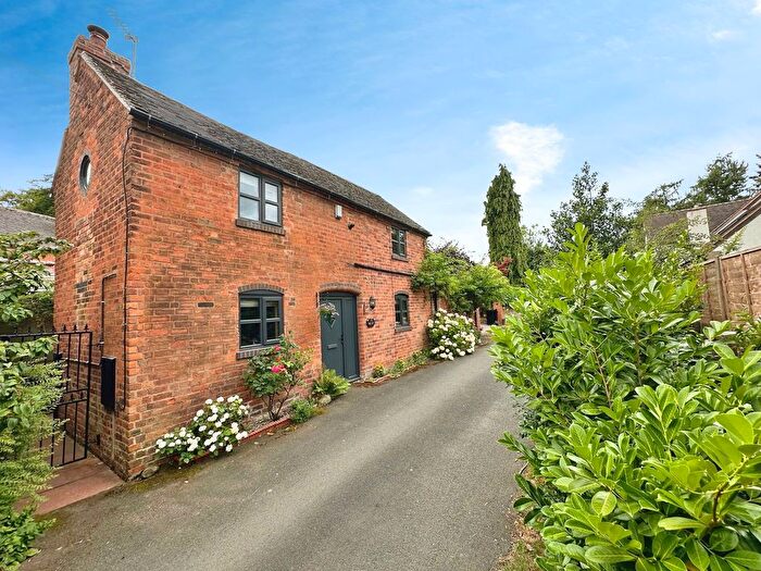 2 Bedroom Detached House For Sale In , Stockwell End, Wolverhampton, WV6