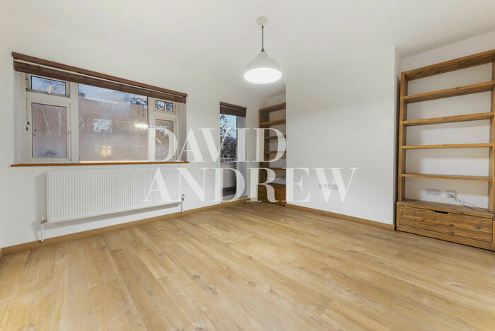 2 Bedroom Apartment To Rent In Marquis Road, N4