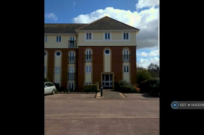 Studio To Rent In Lemsford Road, Hatfield, AL10