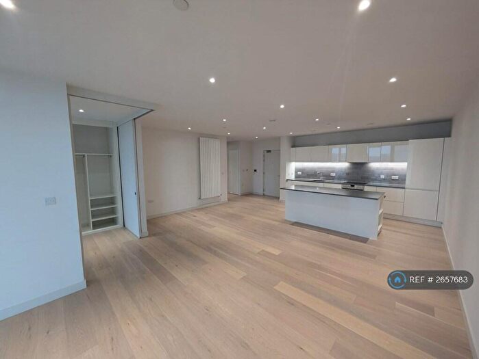 1 Bedroom Flat To Rent In Mercier Court, London, E16