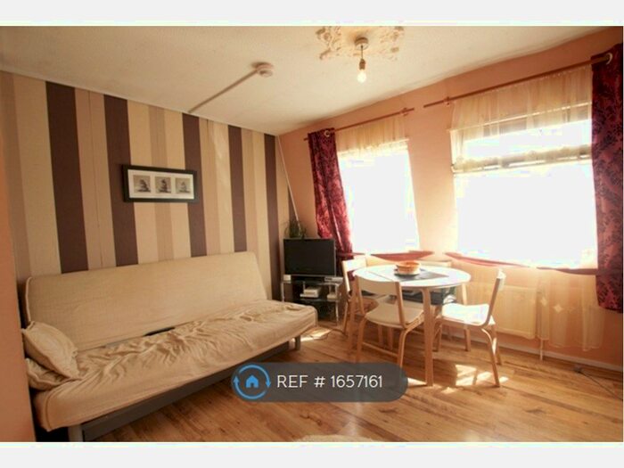 1 Bedroom Flat To Rent In Canning Crescent, London, N22