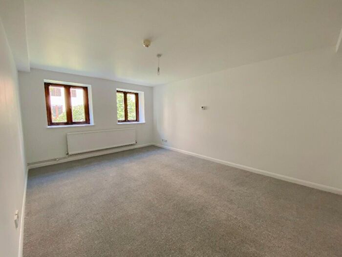 2 Bedroom Flat For Sale In Caxton Court, Bath City Centre, BA2