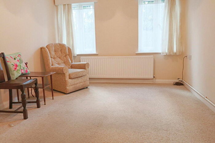 1 Bedroom Flat For Sale In Coulsdon Road, Coulsdon, CR5