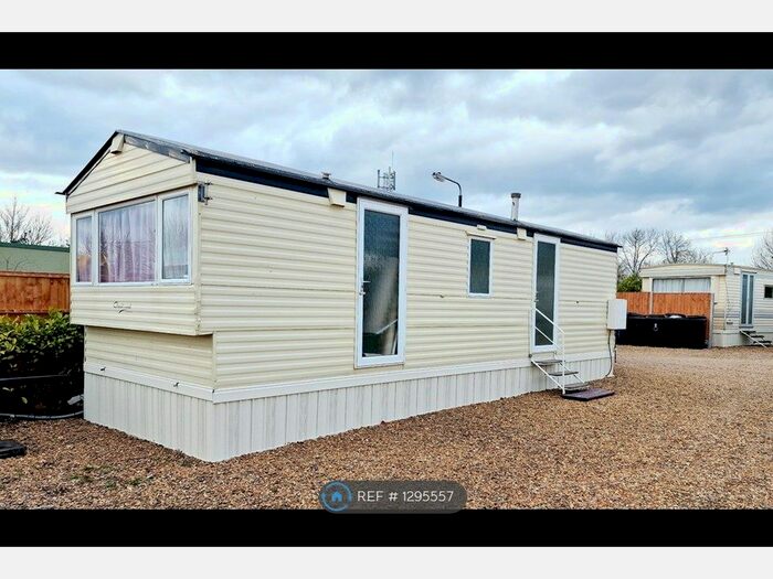 2 Bedroom Mobile/park Home To Rent In Five Counties Caravan Park, Greetham, LE15