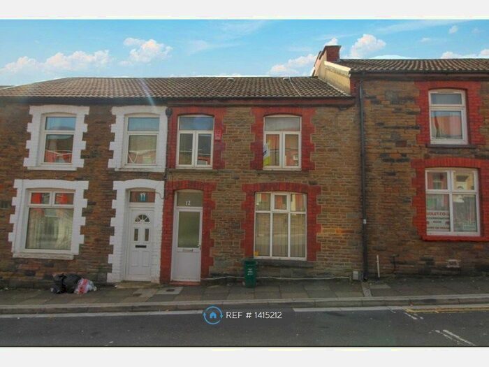 4 Bedroom Terraced House To Rent In Brook Street, Pontypridd, CF37