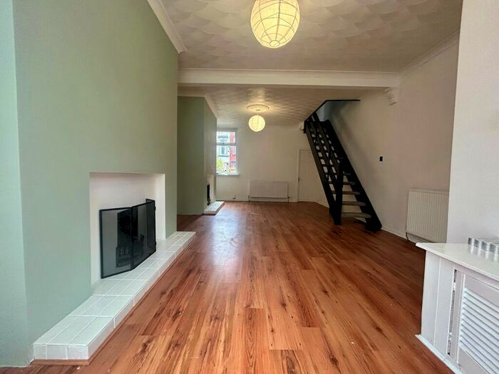 3 Bedroom House To Rent In Taunton Street, L15