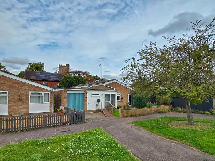 3 Bedroom Detached Bungalow For Sale In Grange Close, Houghton Conquest, Bedfordshire, MK45