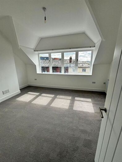 3 Bedroom Flat To Rent In High Street, Tonbridge, TN9