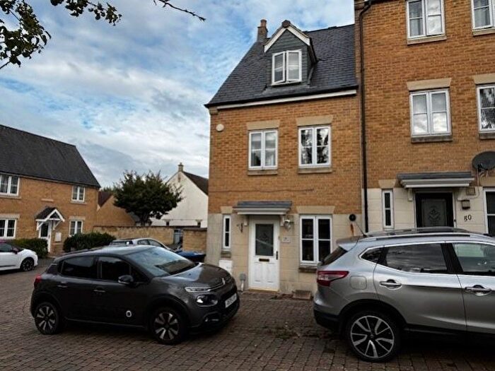 3 Bedroom Semi-Detached House To Rent In Willow Drive, Carterton, Oxon, OX18