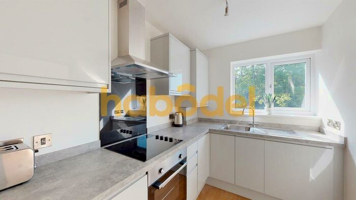 2 Bedroom Flat To Rent In Russell Court, Long Eaton, Nottingham, NG10