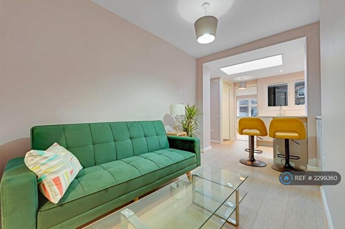 2 Bedroom Flat To Rent In Clarence Road, London, E5