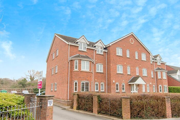 2 Bedroom Flat For Sale In Gleneagles Drive, Normanton, WF6