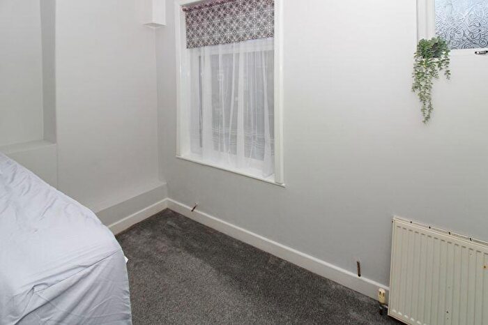 2 Bedroom Terraced House For Sale In Belfield Lane, Rochdale, OL16