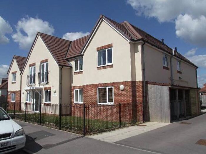 2 Bedroom Flat To Rent In Southwood Road, PO11