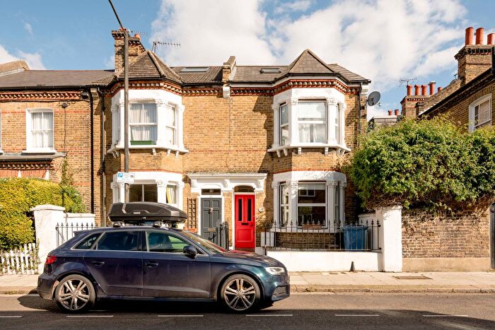 3 Bedroom Terraced House To Rent In Elmington Road, London, SE5