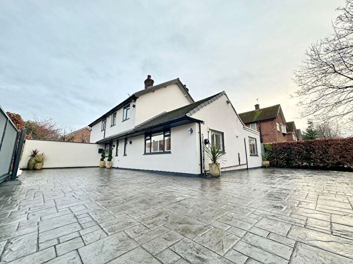 4 Bedroom Detached House For Sale In Ferndown Road, Brooklands, Manchester, Greater Manchester, M23