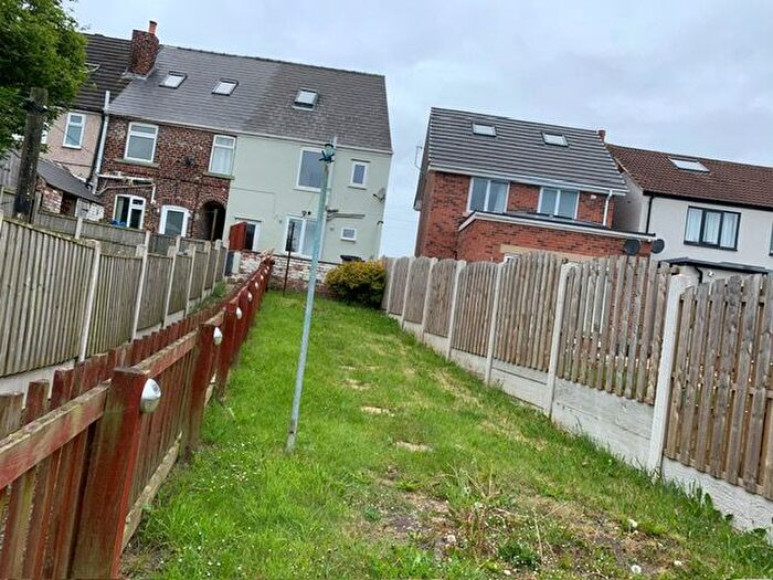 4 Bedroom Property To Rent In Coronation Road, Brimington, Chesterfield, S43