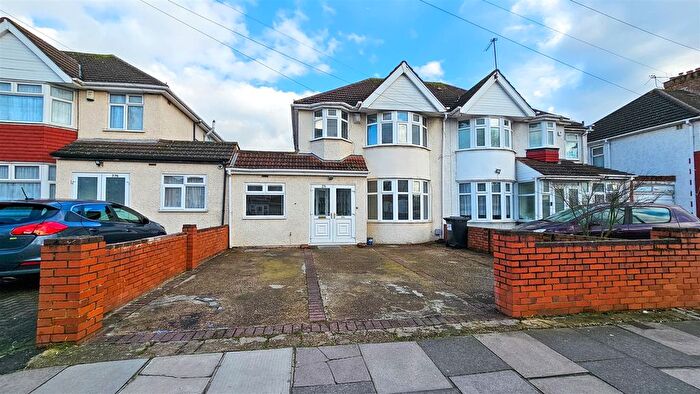 4 Bedroom Property To Rent In Lady Margaret Road, Southall, UB1
