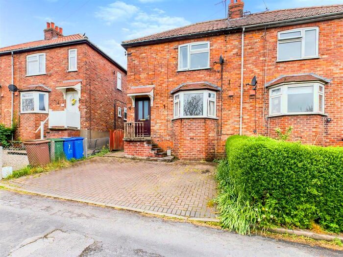 3 Bedroom Semi-Detached House For Sale In Driffield Road, Langtoft, Driffield, YO25