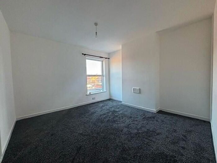 3 Bedroom Terraced House To Rent In Hillary Street, Walsall, WS2