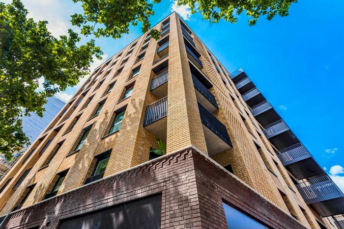 2 Bedroom Flat To Rent In Forest Road, London, E17