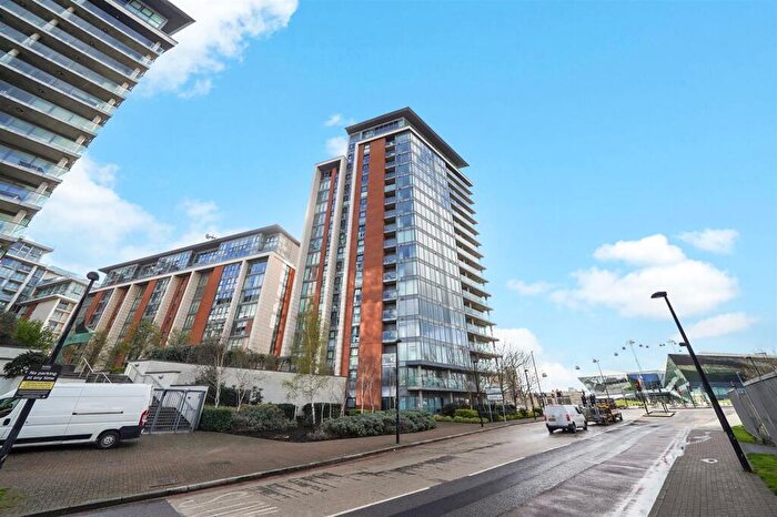 1 Bedroom Apartment For Sale In Alaska Apartments, Western Gateway, London, E16
