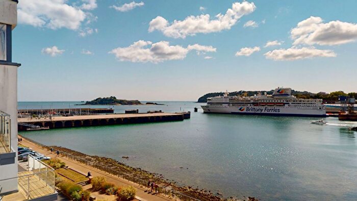 2 Bedroom Flat For Sale In Fin Street, Plymouth, PL1