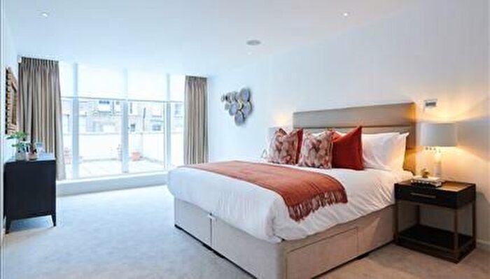 1 Bedroom Flat To Rent In - Young Street, Kensington, London, W8