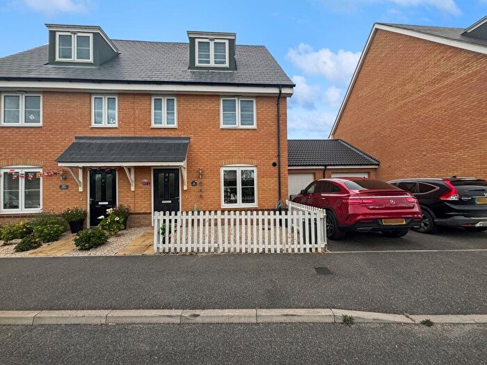 4 Bedroom Town House For Sale In Lambourne, Alresford, Colchester, CO7