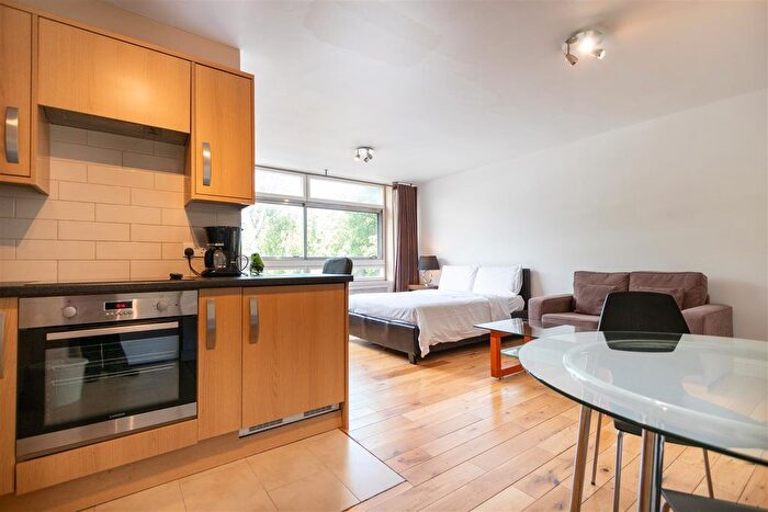 Studio To Rent In Lyndhurst Court, St Johns Wood, NW8