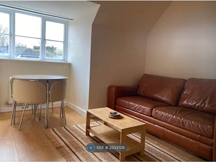 2 Bedroom Flat To Rent In Harlesden Road, London, NW10