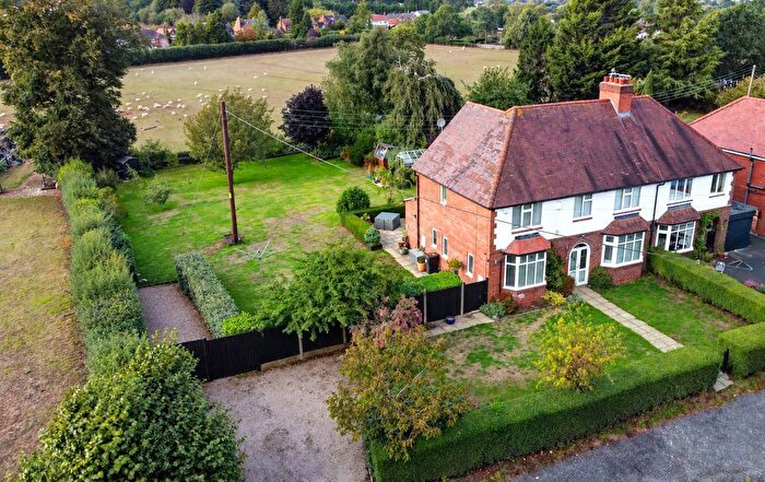 5 Bedroom Semi Detached House For Sale In Mount Road, Fairfield, Bromsgrove, Worcestershire, B61