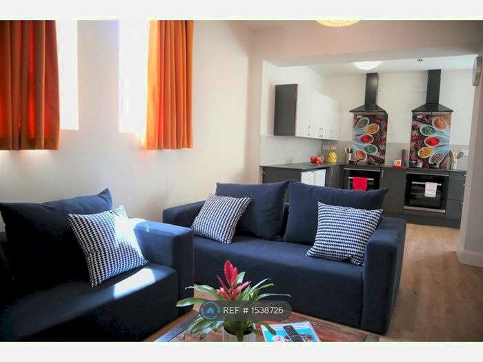 7 Bedroom Flat To Rent In Gainsborough Road, Liverpool, L15