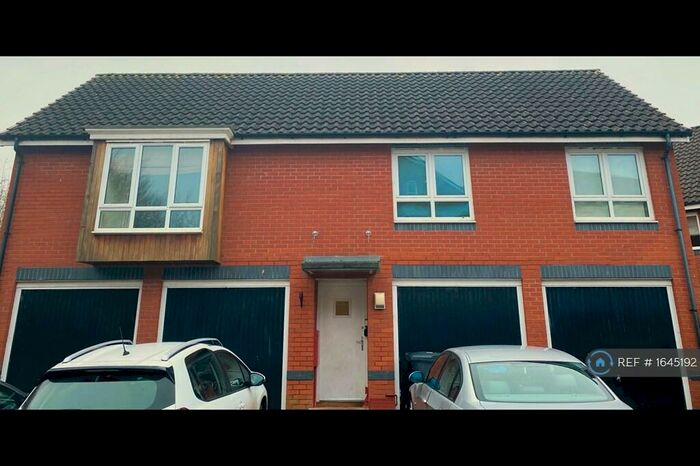 2 Bedroom Flat To Rent In Norton Farm Road, Bristol, BS10
