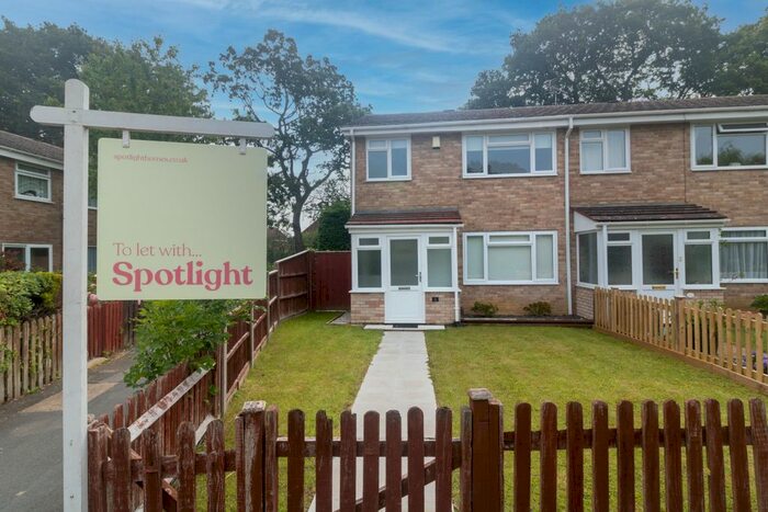 3 Bedroom Semi-Detached House To Rent In Herons Wood, Calmore, Southampton, SO40