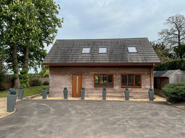 3 Bedroom Detached House To Rent In Hilperton, Trowbridge, BA14