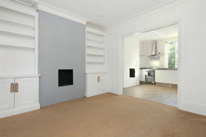 4 Bedroom Flat To Rent In St Stephens Avenue, London W12