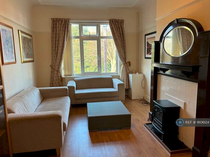 2 Bedroom Flat To Rent In Childwall Abbey Road, Liverpool, L16