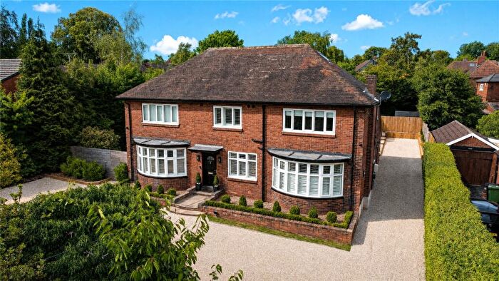 4 Bedroom Detached House For Sale In Lidgett Lane, Leeds, West Yorkshire, LS17