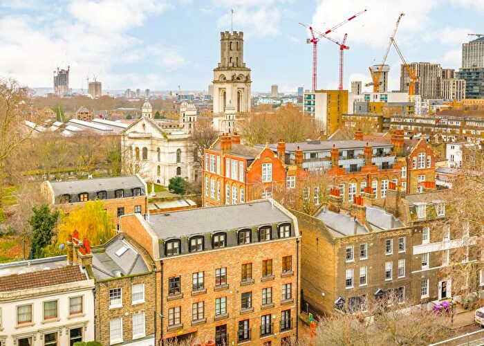 2 Bedroom Flat For Sale In Cable Street, London, E1
